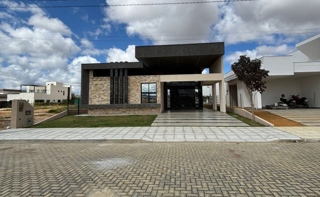 Casa térrea Parque dos Ipês I