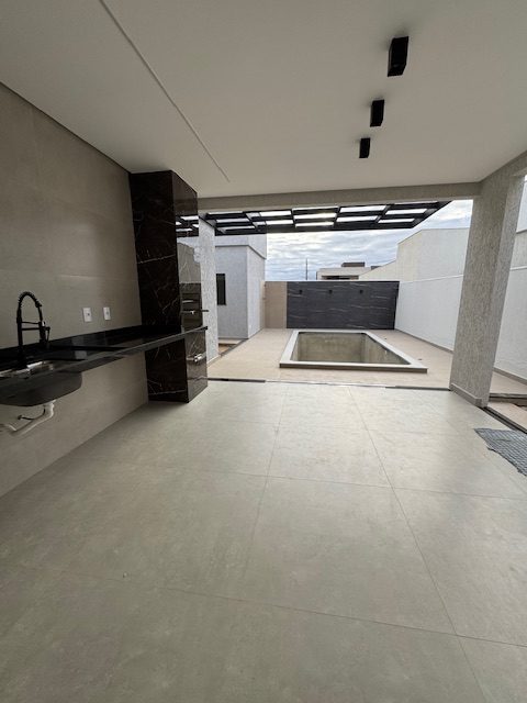 CASA ALPHAVILLE 1
