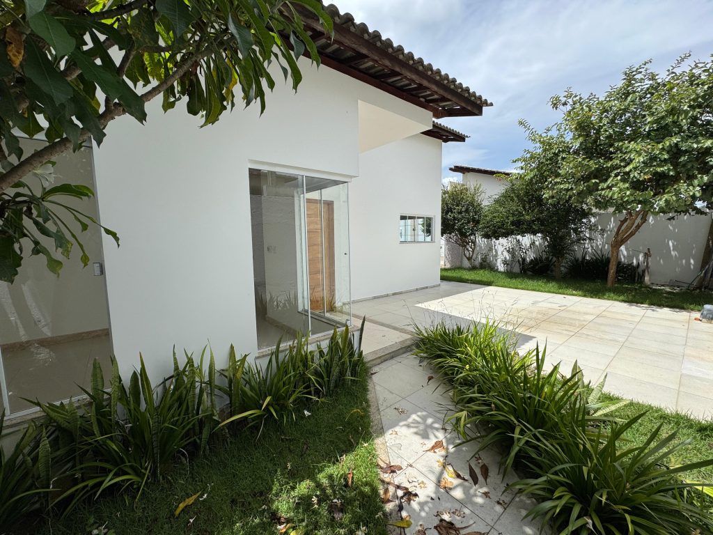 Casa para 3 quartos, sendo 2 suítes privativas