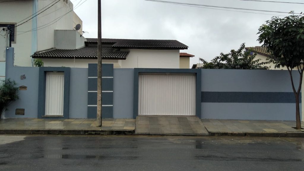 Casa para 3 quartos, sendo 2 suítes privativas