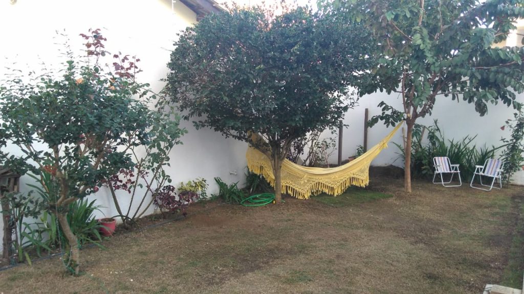 Casa para 3 quartos, sendo 2 suítes privativas