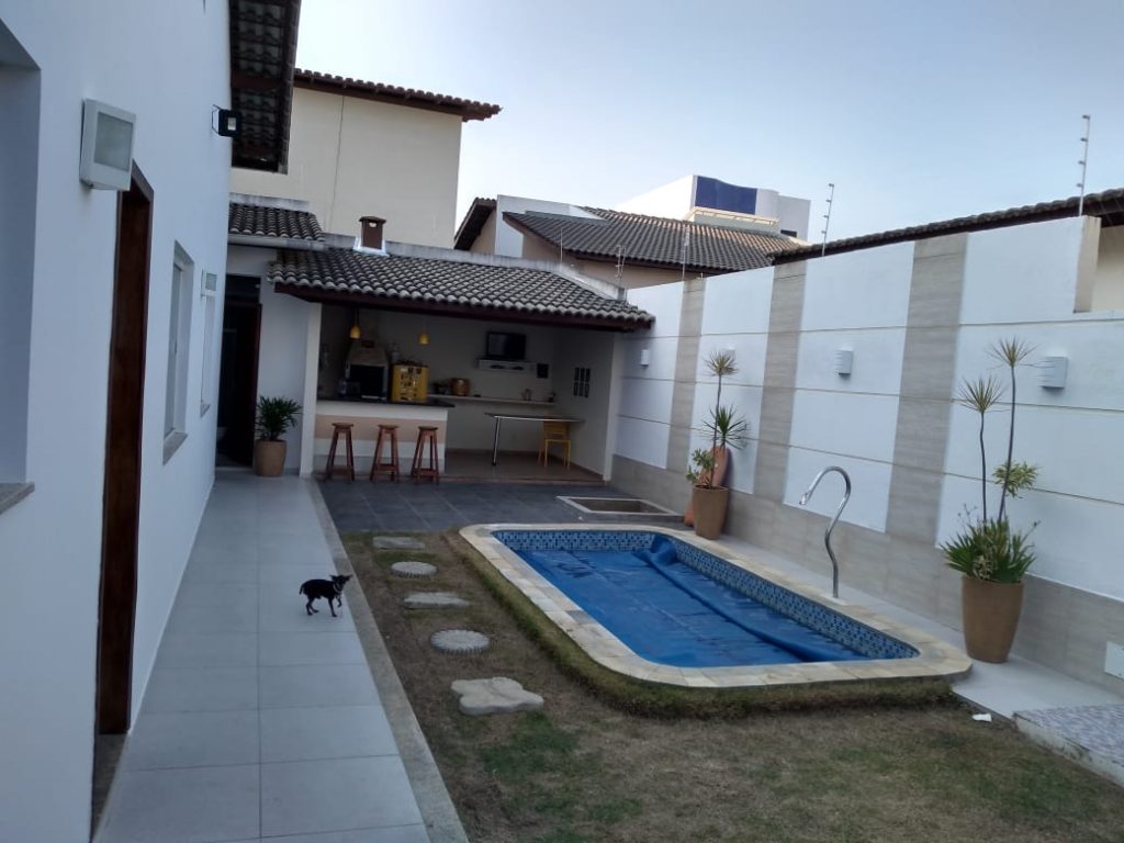 Casa para 3 quartos, sendo 2 suítes privativas
