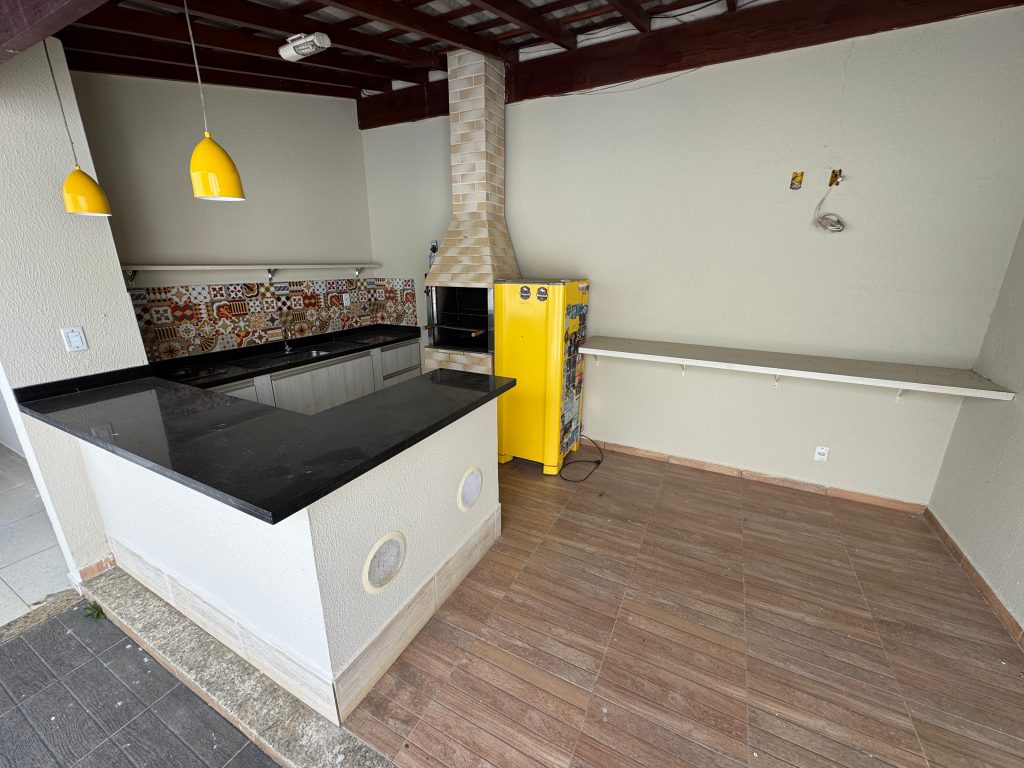 Casa para 3 quartos, sendo 2 suítes privativas