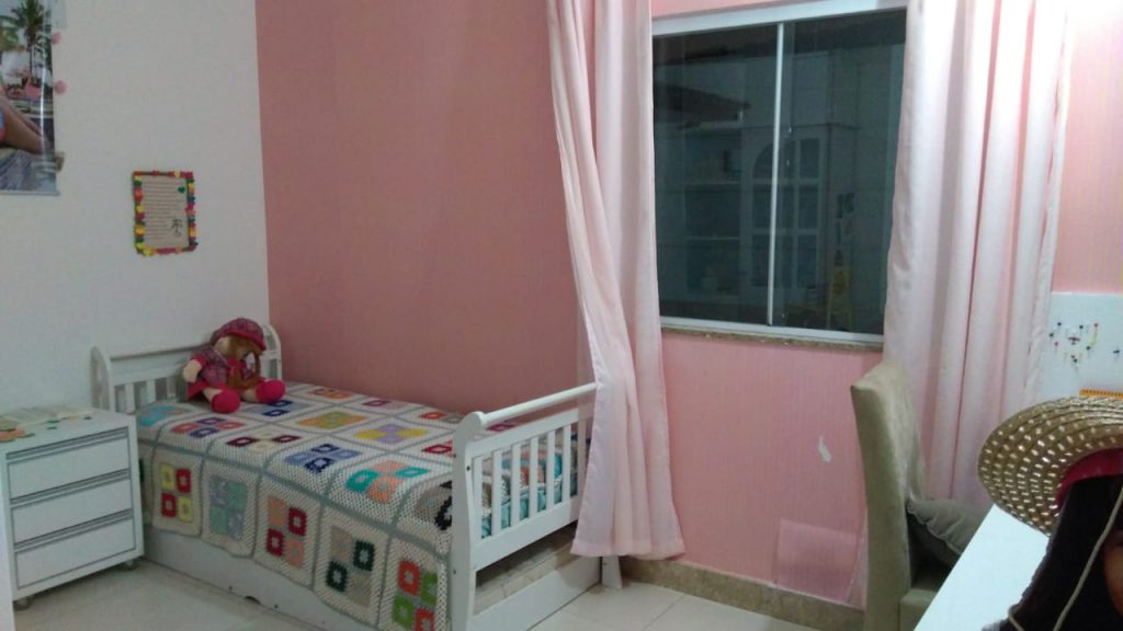 Casa para 3 quartos, sendo 2 suítes privativas