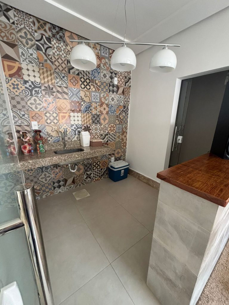 Casa 4/4 sendo 3 suites vila EMURC