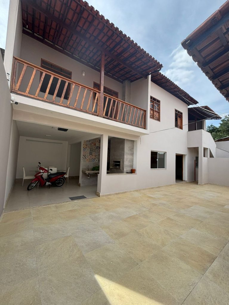 Casa 4/4 sendo 3 suites vila EMURC
