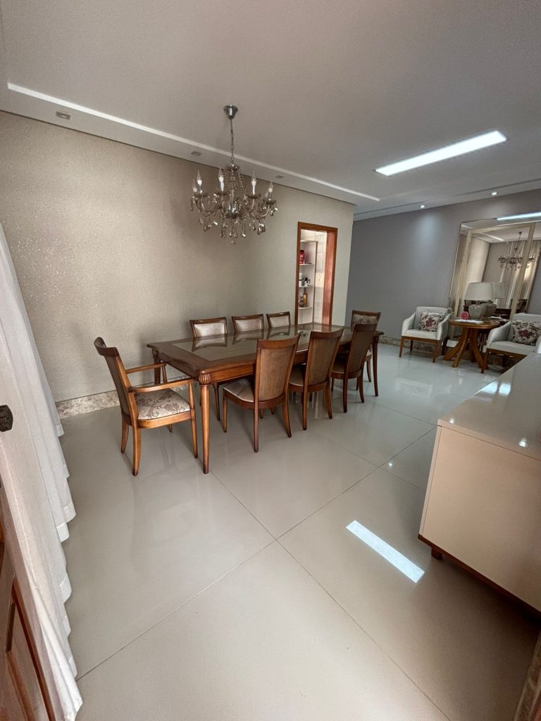 Casa 4/4 sendo 3 suites vila EMURC