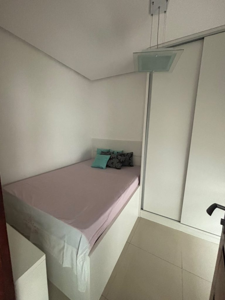TRIPLEX 4/4 SENDO 2 SUITES
