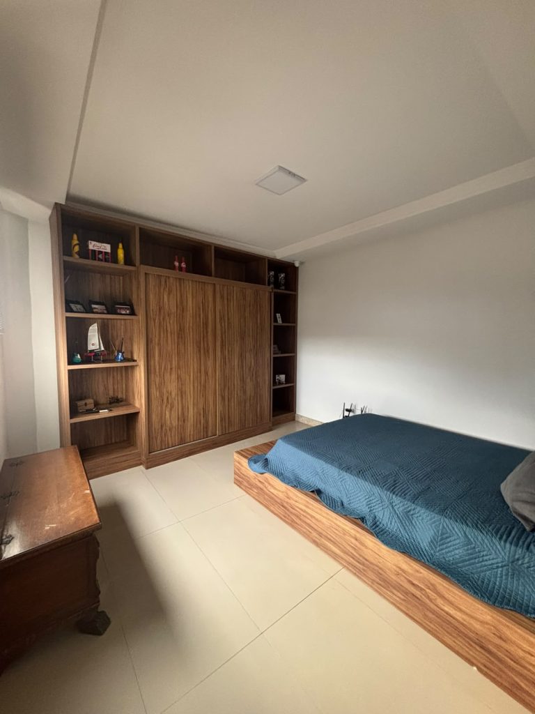 TRIPLEX 4/4 SENDO 2 SUITES