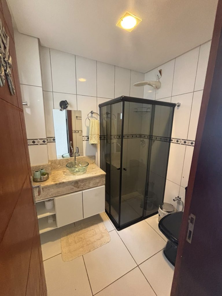 TRIPLEX 4/4 SENDO 2 SUITES