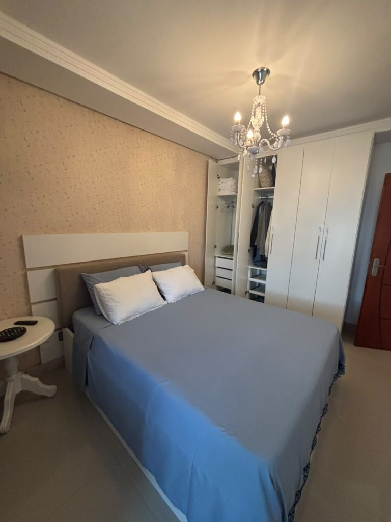 TRIPLEX 4/4 SENDO 2 SUITES