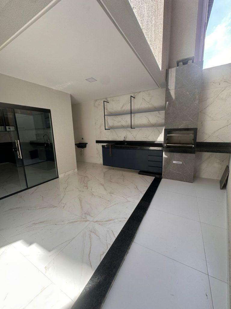 Duplex ao Lado do Shopping