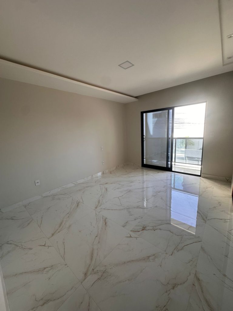 Duplex ao Lado do Shopping