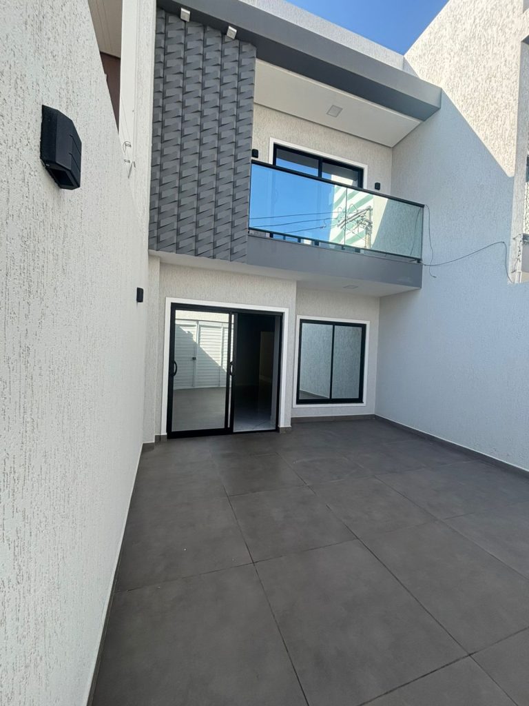 Duplex ao Lado do Shopping